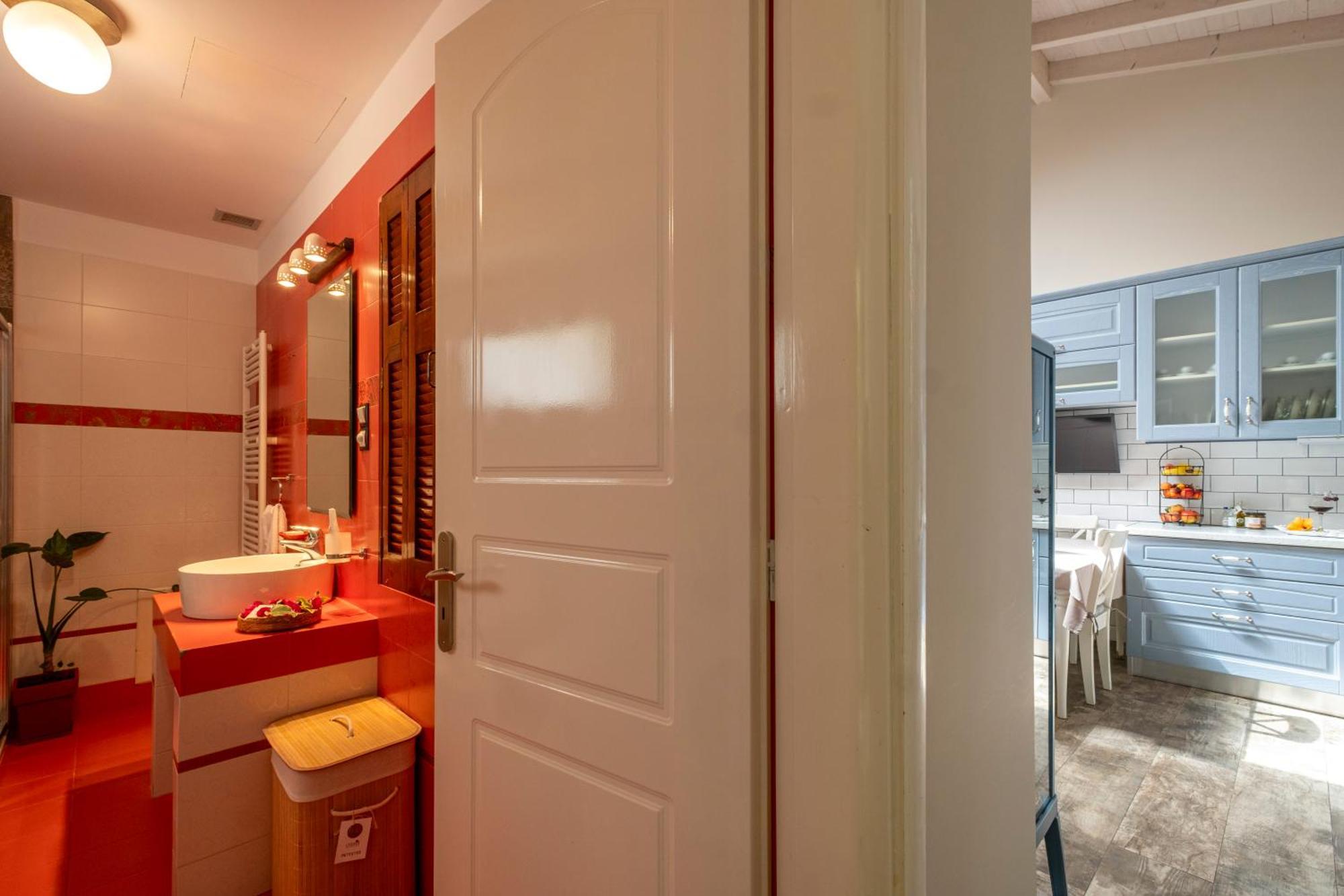 Oasis Home Толо Екстер'єр фото