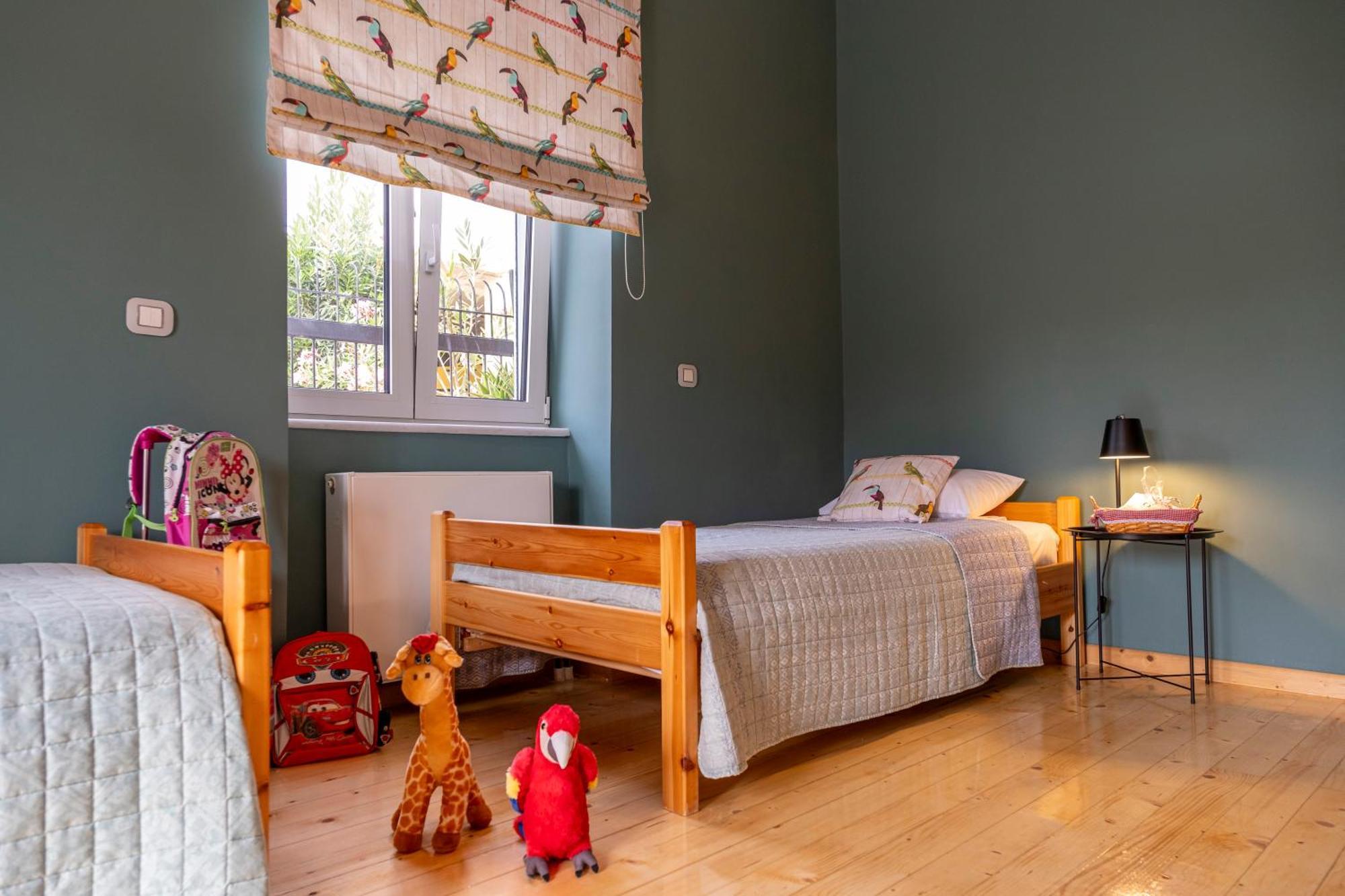 Oasis Home Толо Екстер'єр фото